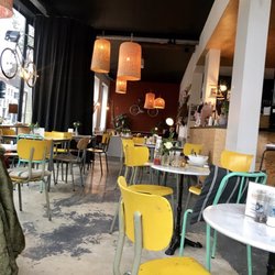 Bidon - Atmosphere of coffee shop!