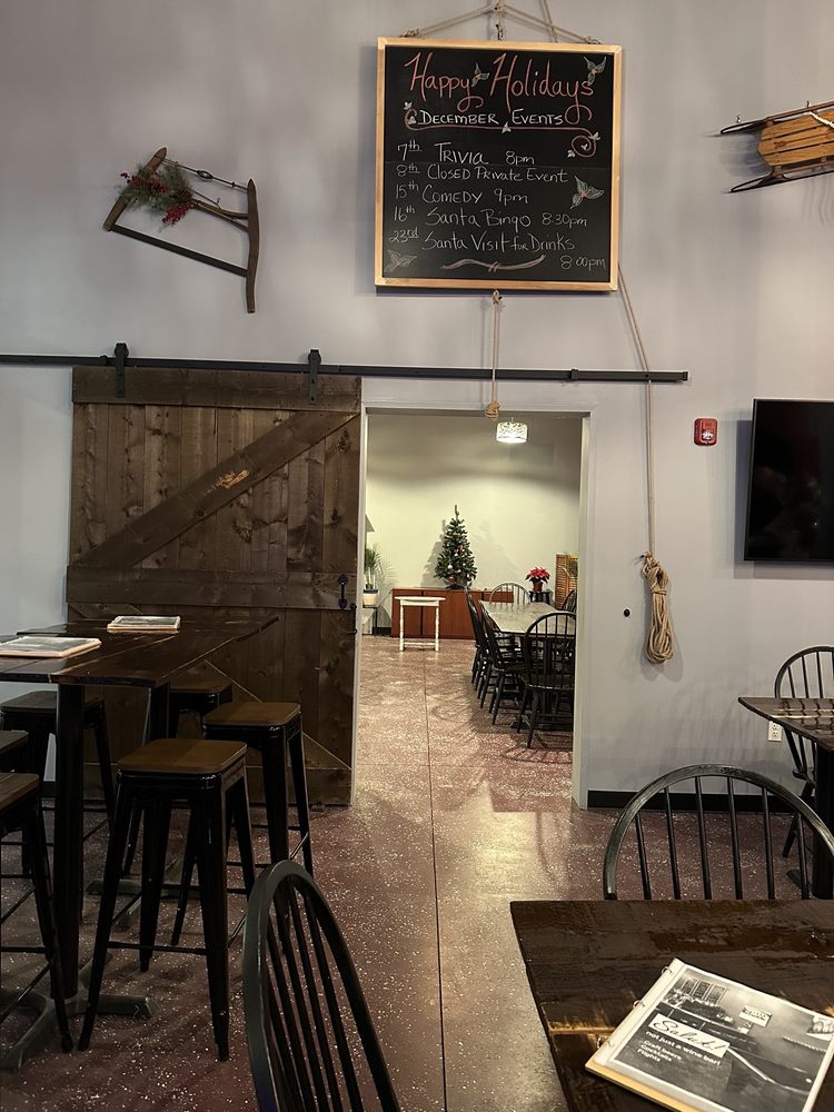 SALUT WINE BAR Updated September 2024 16 Reviews 1204