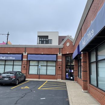 FedEx Office Print & Ship Center - Shipping Centers Near Me - Chicago, Illinois FedEx Office Print & Ship Center - Shipping Centers Near Me - Chicago, Illinois
