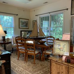 Honeysuckle Quality Consignment - Home Decor for dining room
