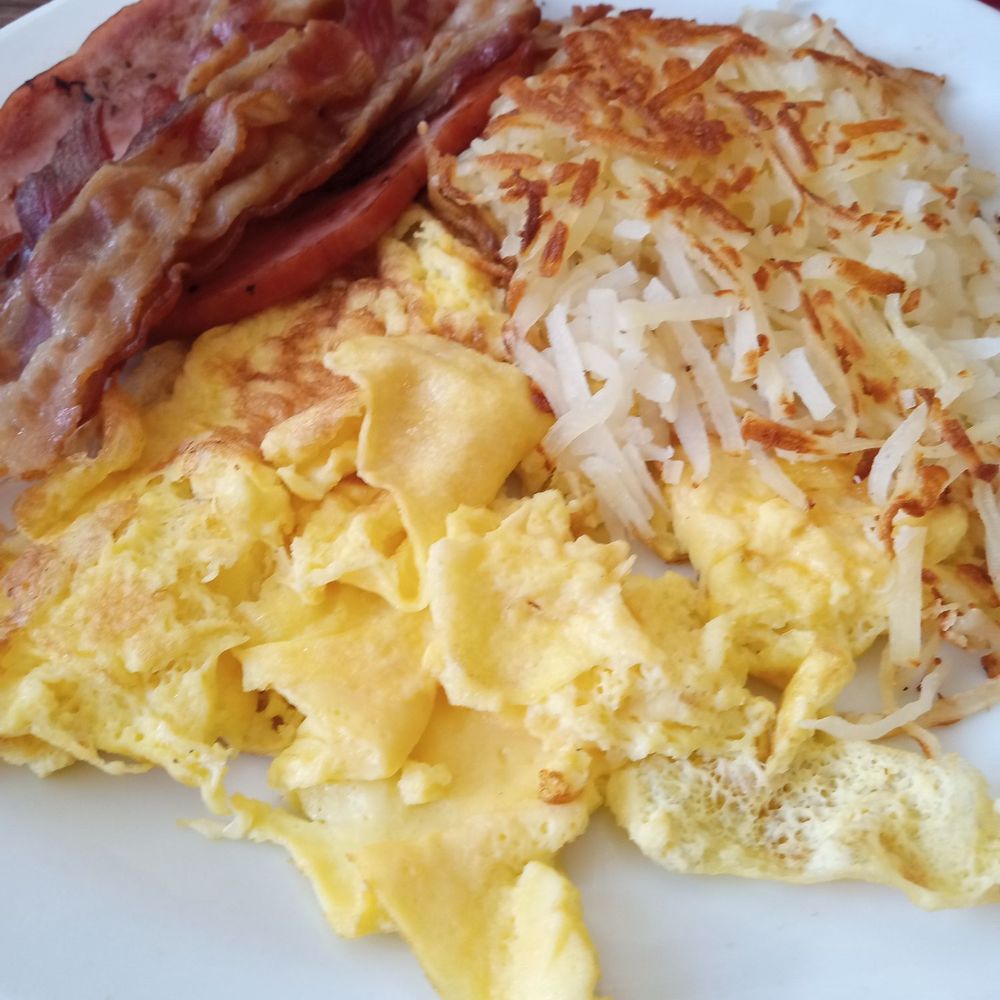 Decent breakfast Decent breakfast