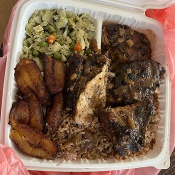 Caribbean Taste - Large jerk chicken plate - Caribbean Near Me - San Diego, California