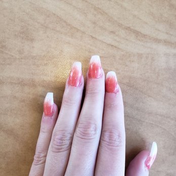 Queen Nails - Absolutely love my nails!! Ask for Paula. She did an amazing job on my two toned nails - Nail Salons Near Me - South El Monte, California