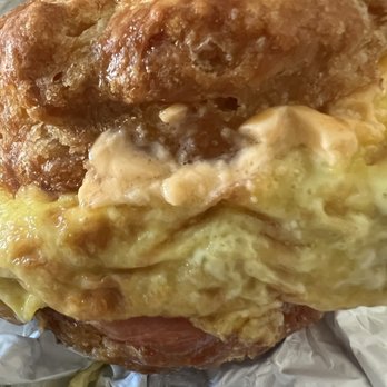 Alita Cafe - Bacon Egg and Cheese - Cafes Near Me - Brooklyn, New York