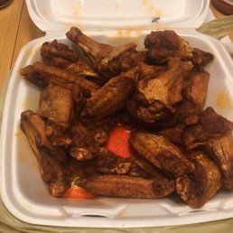 Wings were badly burnt. Not crispy. No sauce. No veggies. But received ranch dressing. And grease for my burnt wings.