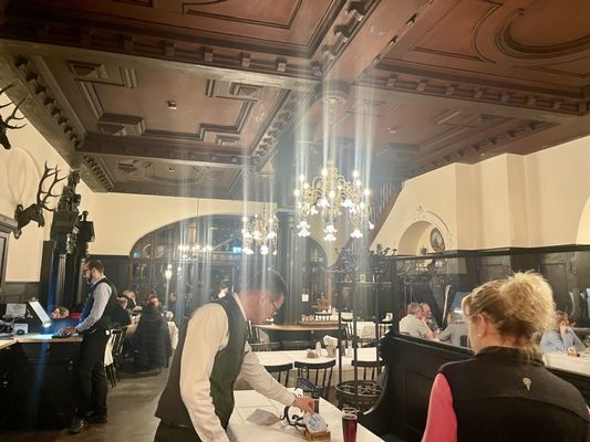 Augustiner Stammhaus by null