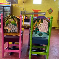 La Jalisco Taco Shop - Chairs