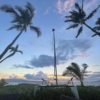 Castaway Cafe - American Near Me - Lahaina, Hawaii