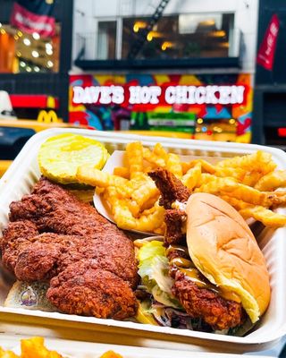 Dave's Hot Chicken by null