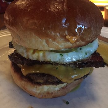 Au Cheval - Single Cheeseburger with bacon and egg - Bars Near Me - Chicago, Illinois Au Cheval - Single Cheeseburger with bacon and egg - Bars Near Me - Chicago, Illinois