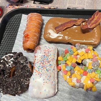 Voodoo Doughnut - Dirt, Cherry Cannolo, Bacon Maple Bar, Strawberry Go-Tart, Oh Captain, My Captain - Donuts Near Me - Austin, Texas Voodoo Doughnut - Dirt, Cherry Cannolo, Bacon Maple Bar, Strawberry Go-Tart, Oh Captain, My Captain - Donuts Near Me - Austin, Texas