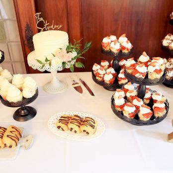 Two Chicks Whisky Business - Cupcakes Near Me - Plainfield, Indiana Two Chicks Whisky Business - Cupcakes Near Me - Plainfield, Indiana