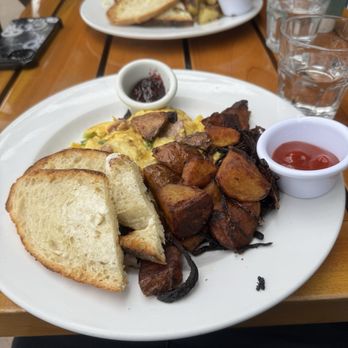 Cafe Bernardo  - Chicken Apple Sausage Scramble - New American Near Me - Davis, California