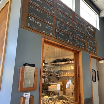 Handline - Beer and oysters - Seafood Near Me - Sebastopol, California Handline - Beer and oysters - Seafood Near Me - Sebastopol, California