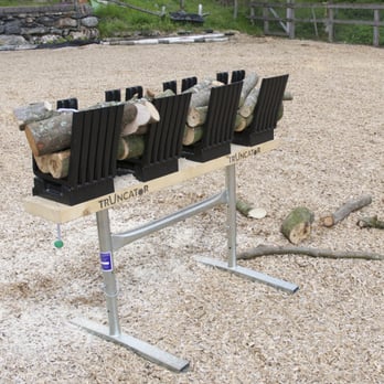 Truncator - Local Services Near Me - Ambleside, CMA