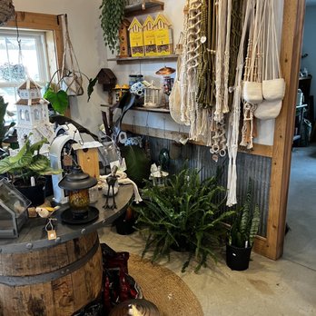 Bear's Lawn Care - Plant holders and hanging plants - Snow Removal Near Me - Lizton, Indiana Bear's Lawn Care - Plant holders and hanging plants - Snow Removal Near Me - Lizton, Indiana