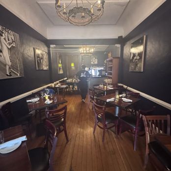 Blue Plate - Interior - American Near Me - San Francisco, California Blue Plate - Interior - American Near Me - San Francisco, California