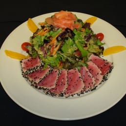 Seared Ahi Tuna Salad