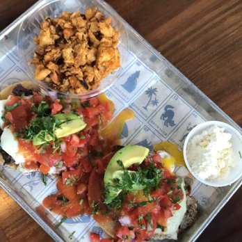 Coyo Taco - Huevos Rancheros Breakfast with chicken - Mexican Near Me - Miami, Florida Coyo Taco - Huevos Rancheros Breakfast with chicken - Mexican Near Me - Miami, Florida