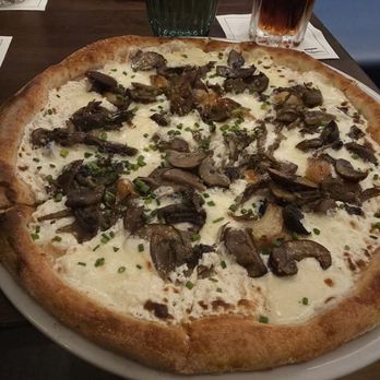 Alessa Cucina & Bar - Mushroom pizza - Italian Near Me - New York, New York Alessa Cucina & Bar - Mushroom pizza - Italian Near Me - New York, New York