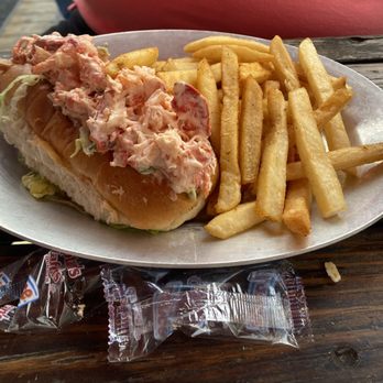 Red's Ice House - Lobster Roll - Seafood Near Me - Mount Pleasant, South Carolina Red's Ice House - Lobster Roll - Seafood Near Me - Mount Pleasant, South Carolina