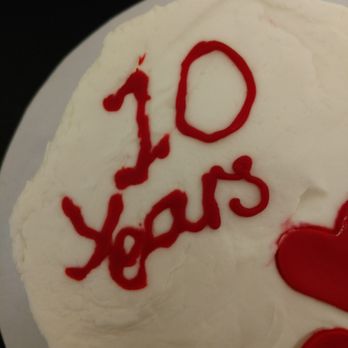 Dalton's Cakes - Look at the script, particularly the "Years." - Cupcakes Near Me - Grayslake, Illinois