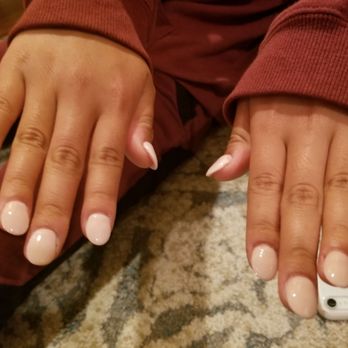 Classy Nails - Looks like frog toes! HORRIBLE! - Nail Salons Near Me - Daly City, California