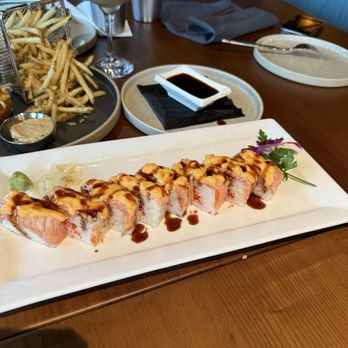Blue Claw - Salmon sushi - Sushi Bars Near Me - Houston, Texas