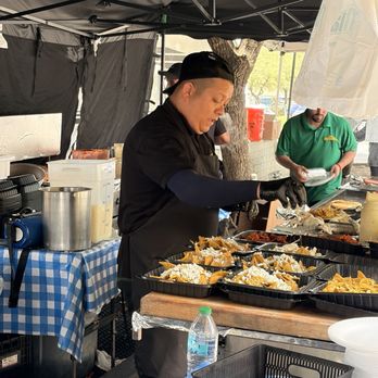 Don Chilaquiles - Street vendor tent - Tacos Near Me - Los Angeles, California Don Chilaquiles - Street vendor tent - Tacos Near Me - Los Angeles, California
