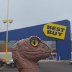Best Buy - Akron - Bob the Raptor Says "Mammals come here to get TV's and stuff."