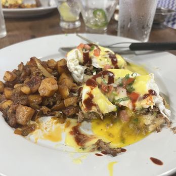 D Restaurant Latin Cuisine - Waxahachie - Eggs Benedict - Latin American Near Me - Waxahachie, Texas