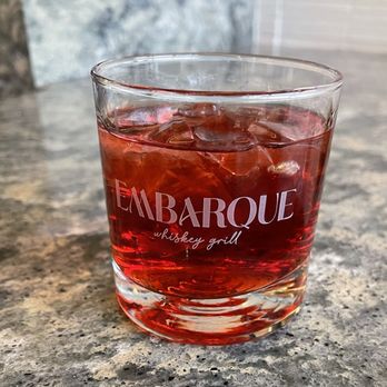 Embarque Whiskey Grill - Vodka cranberry - Salad Near Me - Seattle, Washington