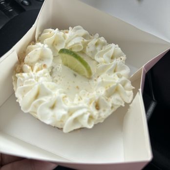 Crumbl - Gig Harbor - Key lime pie - Bakeries Near Me - Gig Harbor, Washington Crumbl - Gig Harbor - Key lime pie - Bakeries Near Me - Gig Harbor, Washington