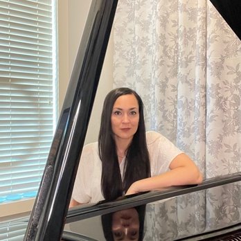 Piano Possibilities - Lani at her piano studio in Oregon City - Musical Instruments & Teachers Near Me Piano Possibilities - Lani at her piano studio in Oregon City - Musical Instruments & Teachers Near Me