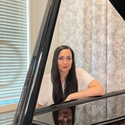 Piano Possibilities - Lani at her piano studio in Oregon City