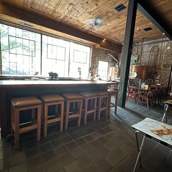 BAR - Pizza Near Me - New Haven, Connecticut