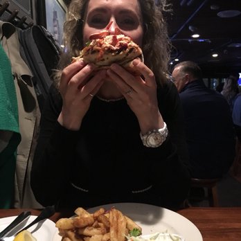 Boston Sail Loft - Lobster roll heaven - Bars Near Me - Boston, Massachusetts