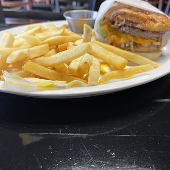 Victoria’s Cafe - Cheeseburger with fries - Mexican Near Me - Indio, California