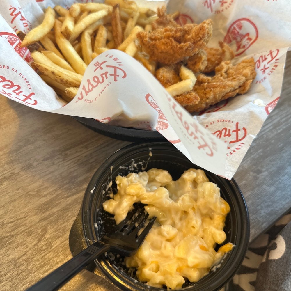 Slim Chickens - Mac & Cheese (Regular) - Chicken Wings Near Me - Sparks, Nevada Slim Chickens - Mac & Cheese (Regular) - Chicken Wings Near Me - Sparks, Nevada