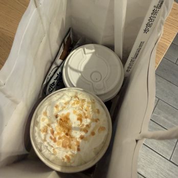 BenGong's Tea - Arcadia - Peach Oolong & Osmanthus milk teas - Bubble Tea Near Me - Arcadia, California