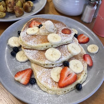 Everyday Eatery - Cafes Near Me - Irvine, California