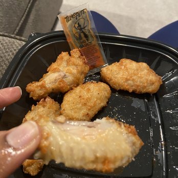 Sheetz - What kind of chicken wings are these? Where's the breading. I couldn't eat them even with hot sauce. I gave them to the dog. - Convenience Stores Near Me - Raleigh, North Carolina