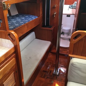Boat Bed & Breakfast - Port bunks and rear head - Bed & Breakfast Near Me - San Diego, California
