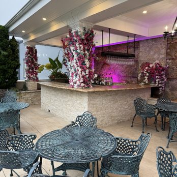 Sand Castle Wedding Venue - Bar outside - Venues & Event Spaces Near Me - Franklin Square, New York