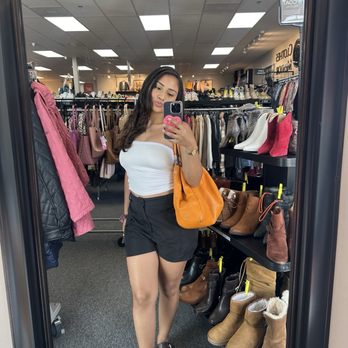Clothes Mentor Katy, TX - Women's Clothing Near Me - Katy, Texas Clothes Mentor Katy, TX - Women's Clothing Near Me - Katy, Texas