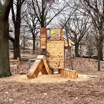 Horner Park - Wioden robot sculpture sutuated on northeast corner of California and Irving Park - Parks Near Me - Chicago, Illinois Horner Park - Wioden robot sculpture sutuated on northeast corner of California and Irving Park - Parks Near Me - Chicago, Illinois