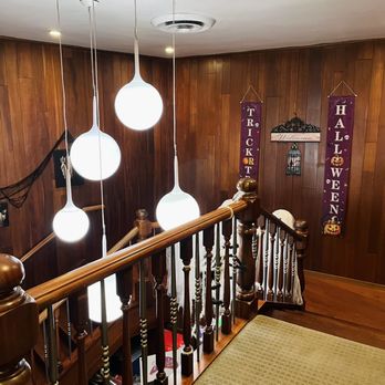 Kings Inn San Diego - Stairs to the lobby - San Diego, CA