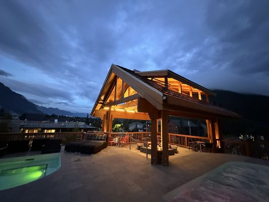 Moose Hotel & Suites by null