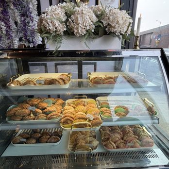 Madame Puffs and Thai Bistro - Puffs - Thai Near Me - Chicago, Illinois Madame Puffs and Thai Bistro - Puffs - Thai Near Me - Chicago, Illinois