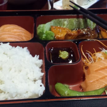 Bentoya - Salmon sushi set (comes with miso soup) - Japanese Near Me - Edinburgh, EDH Bentoya - Salmon sushi set (comes with miso soup) - Japanese Near Me - Edinburgh, EDH